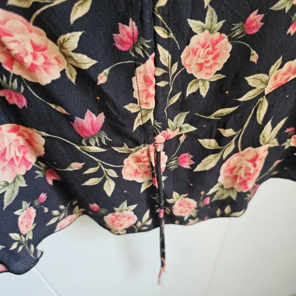 ZARA Floral Sinch Front Top - Picture 6 of 10